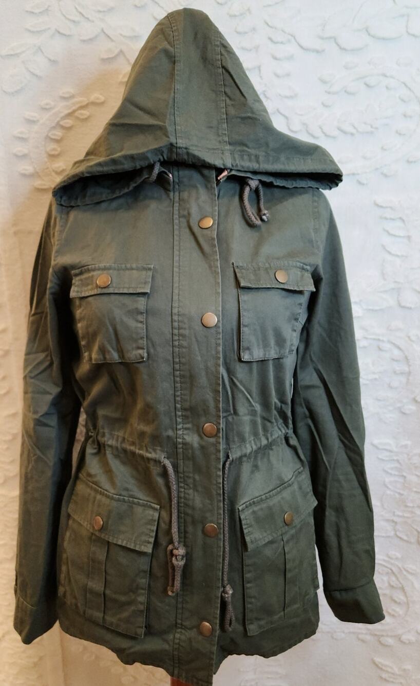 Gorpcore Utility Market & Spruce Hooded Jacket Size Medium Hiking Camping Casual